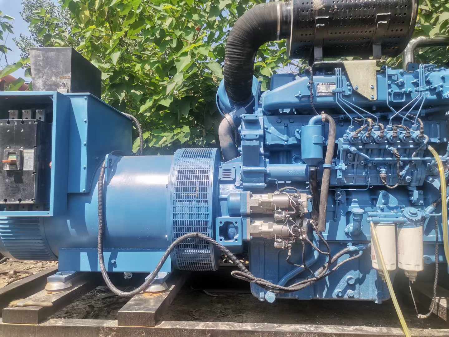 富拉尔基详细说明降低 800kW 柴油发电机输出电流波动的方法