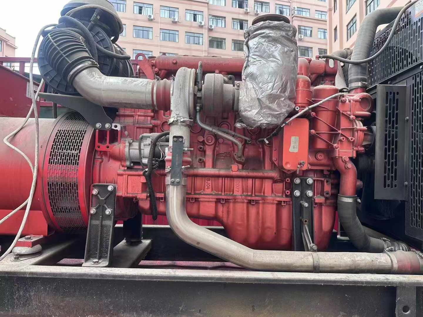 富拉尔基如何选择适合 600kW 柴油发电机组的过载保护器？
