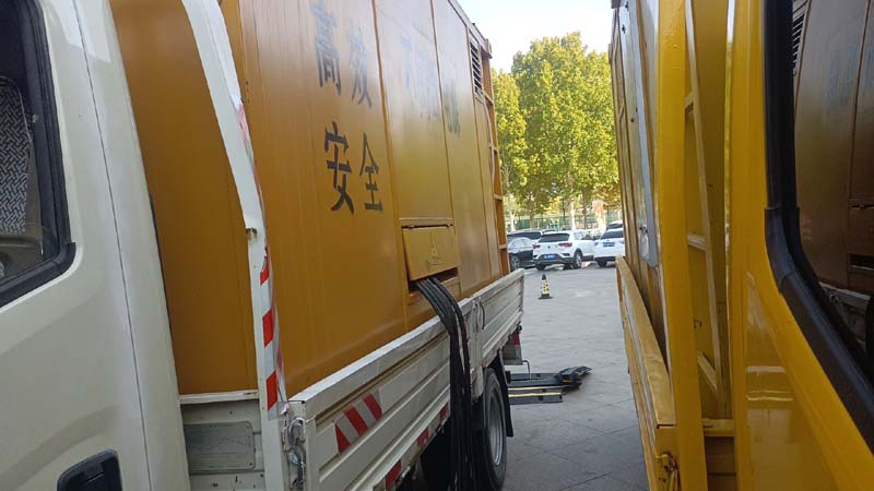 富拉尔基如何判断柴油发电机组和UPS电源的切换时间是否符合要求？